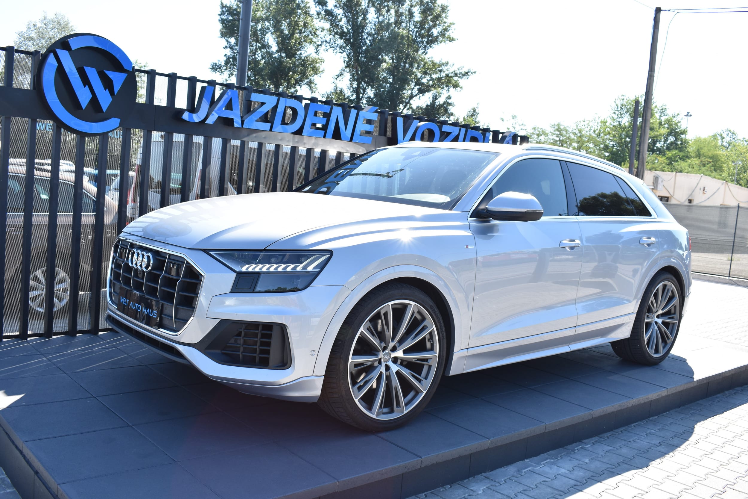Audi Q8